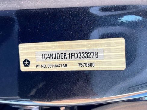 Used 2015 Jeep Compass High Altitude image 27