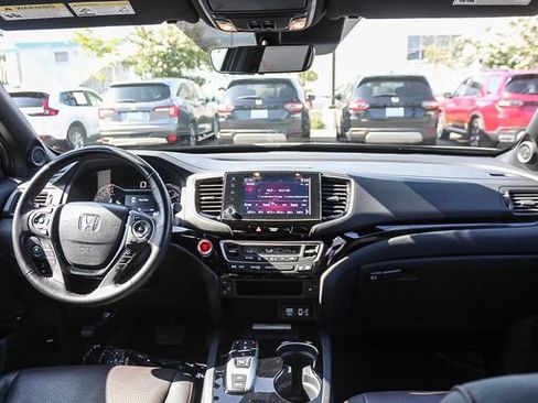 Used 2023 Honda Ridgeline Black Edition image 17