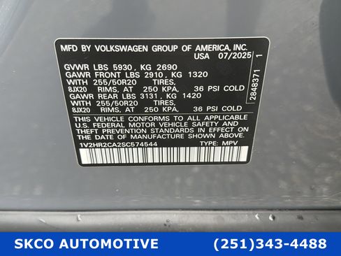 Used 2025 Volkswagen Atlas SE AWD/4WD image 30