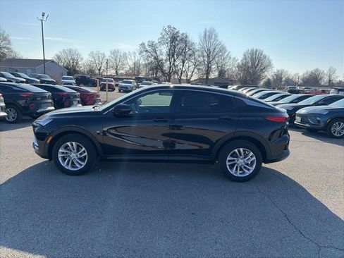 New 2026 Buick Envista Preferred w/ Convenience II Package image 3