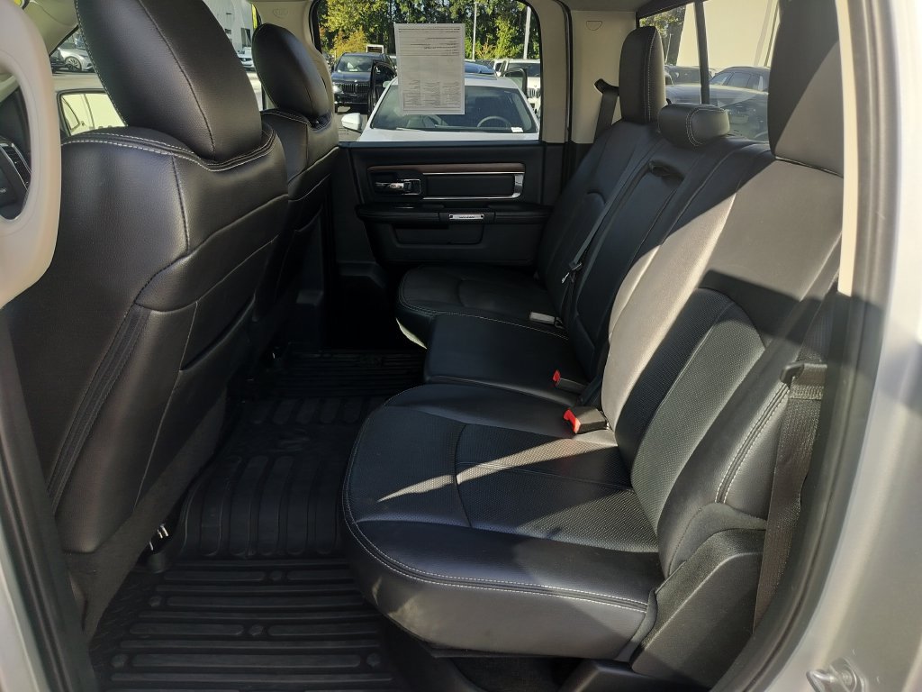 Used 2018 RAM 1500 Laramie AWD/4WD image 18