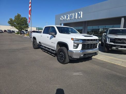 Used 2022 Chevrolet Silverado 2500 LT w/ Convenience Package AWD/4WD image 4