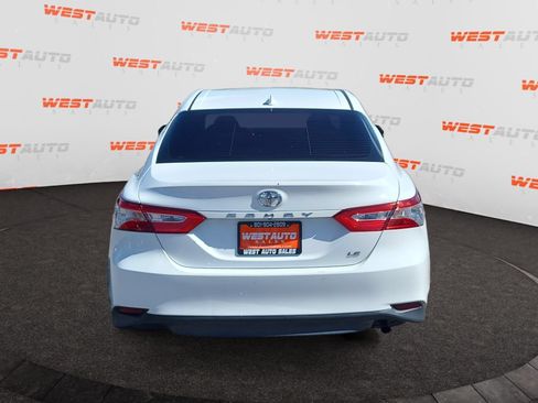 Used 2019 Toyota Camry LE FWD image 4