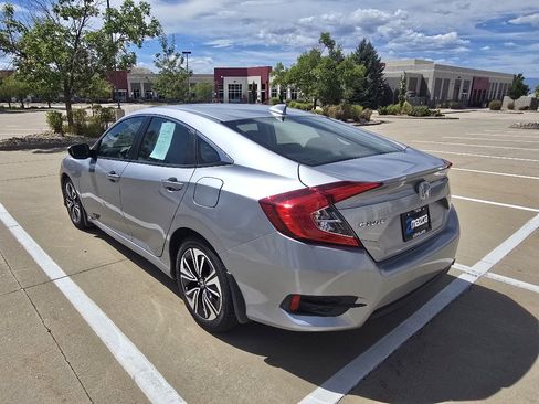 Used 2016 Honda Civic EX-T image 3