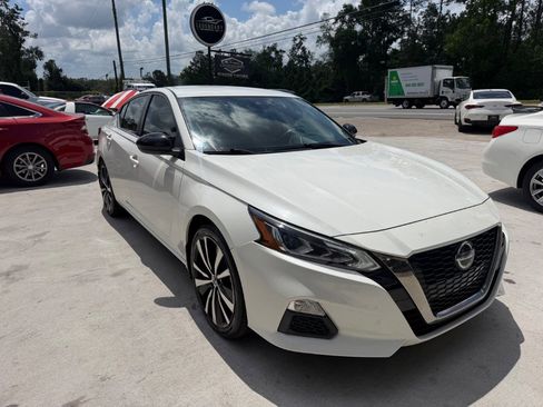Used 2021 Nissan Altima 2.5 SR FWD image 10