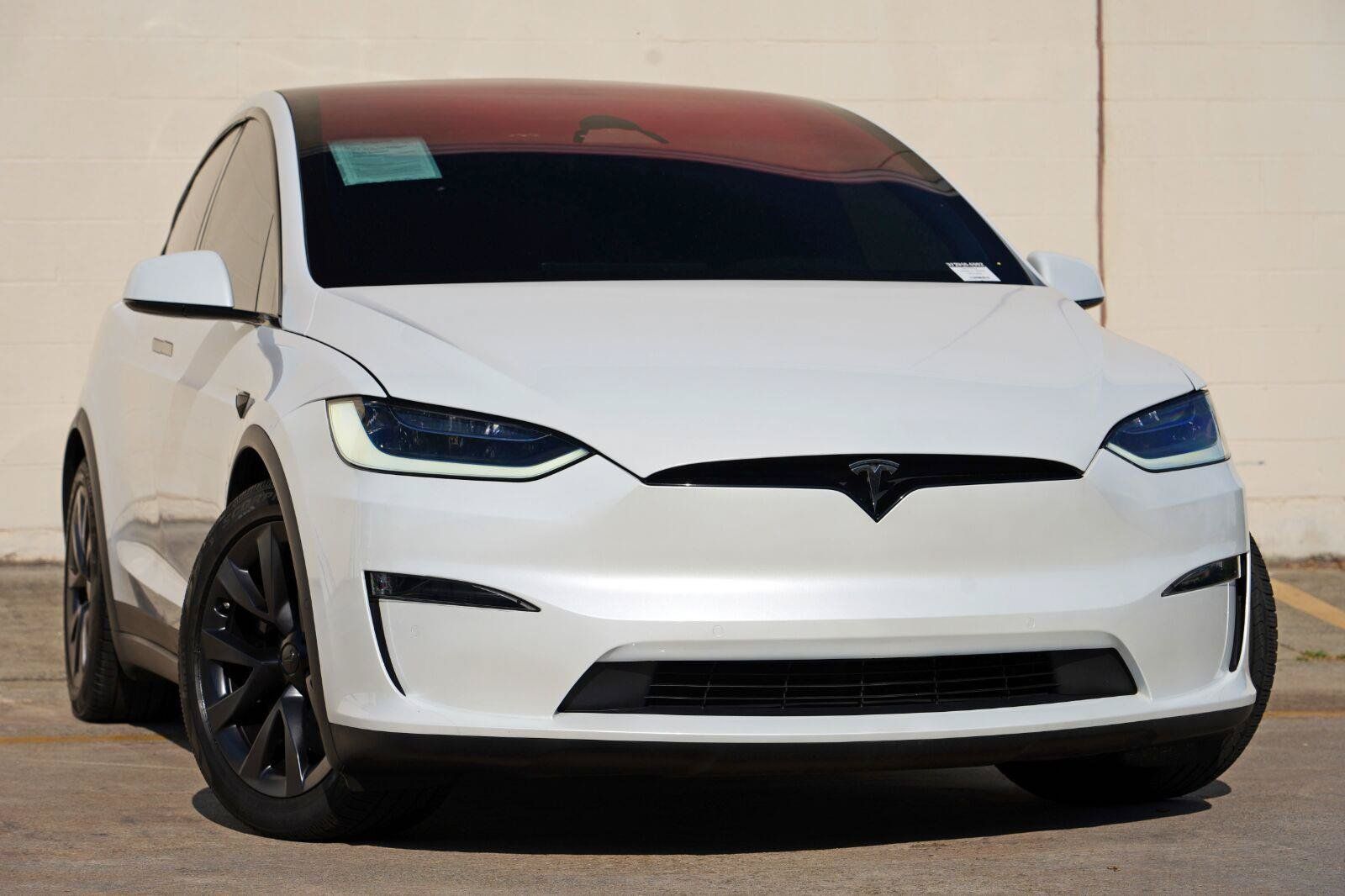 Used 2023 Tesla Model X AWD/4WD image 3