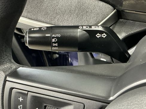 Used 2025 Nissan Kicks SV image 11