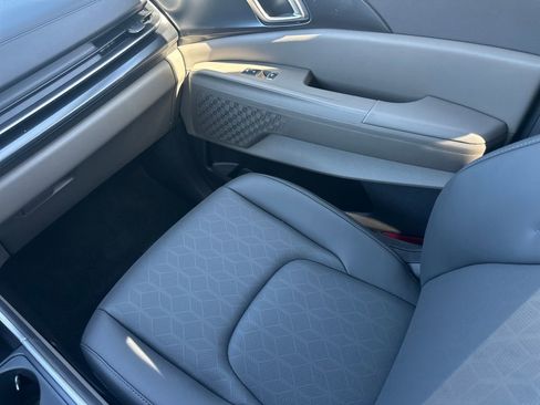 New 2026 Kia Carnival LXS FWD image 29