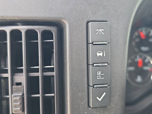 Used 2024 Chevrolet Express 2500 w/ Driver Convenience Package image 24