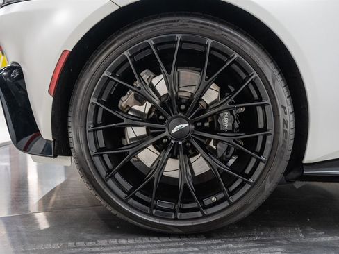 Used 2023 Aston Martin V8 Vantage Coupe RWD image 82