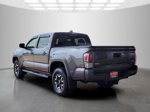 Used 2021 Toyota Tacoma TRD Off-Road w/ Technology Package AWD/4WD image 7