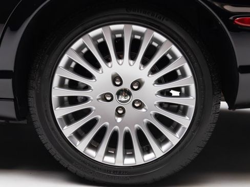 Used 2005 Jaguar XJ8 RWD image 33