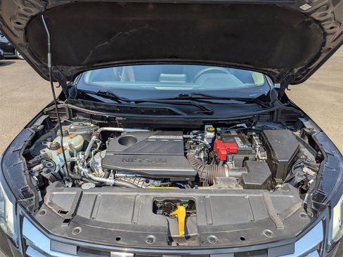 Used 2024 Nissan Rogue SV image 33