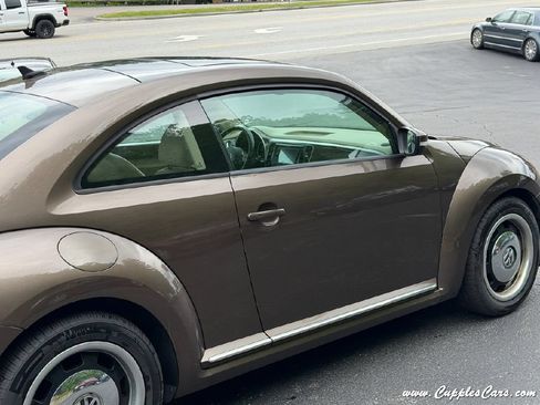 Used 2014 Volkswagen Beetle 1.8T FWD image 38