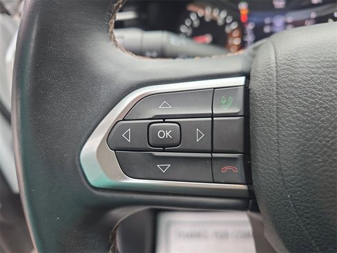 Used 2022 Jeep Compass Limited image 17