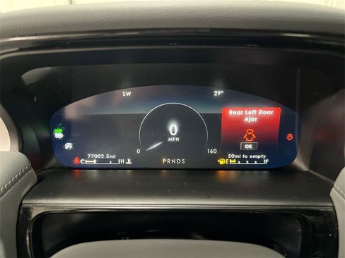 Used 2021 Lincoln Nautilus Reserve image 11