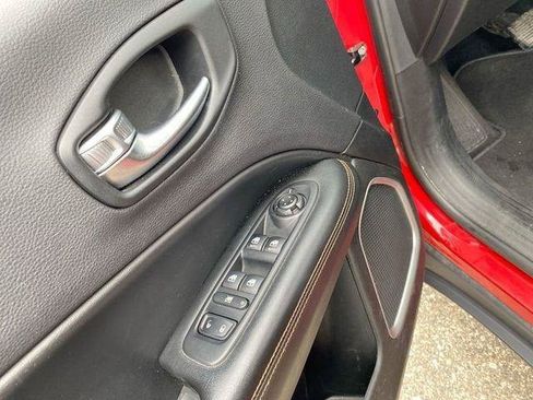 Used 2019 Jeep Compass Limited AWD/4WD image 26