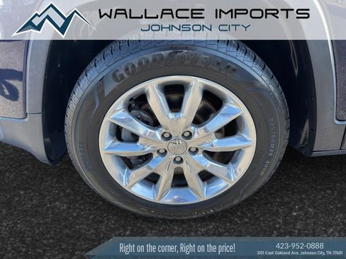Used 2016 Jeep Cherokee Limited AWD/4WD image 9