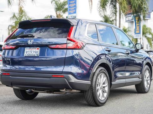 Used 2025 Honda CR-V EX image 9