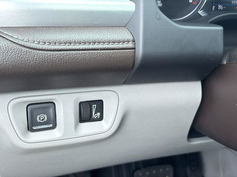 Certified 2020 GMC Acadia SLT FWD image 28