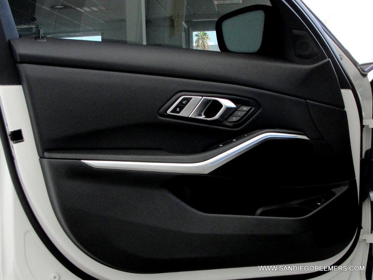 Used 2023 BMW 330i Sedan w/ M Sport Package RWD image 15