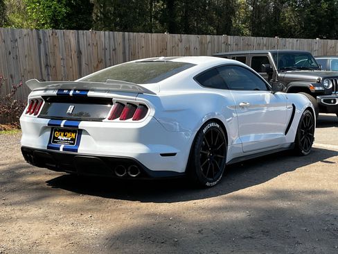 Used 2016 Ford Mustang Shelby GT350 w/ Technology Package image 9