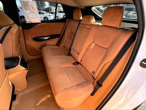 Used 2023 Lexus RZ 450e Premium image 18