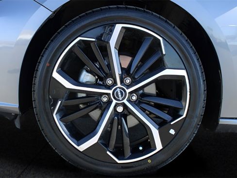 Used 2023 Nissan Altima 2.5 SR image 9