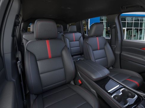 New 2026 Chevrolet Traverse RS w/ LPO, Floor Liner Package image 18