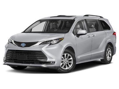Used 2023 Toyota Sienna XLE