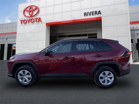 Used 2022 Toyota RAV4 LE image 8