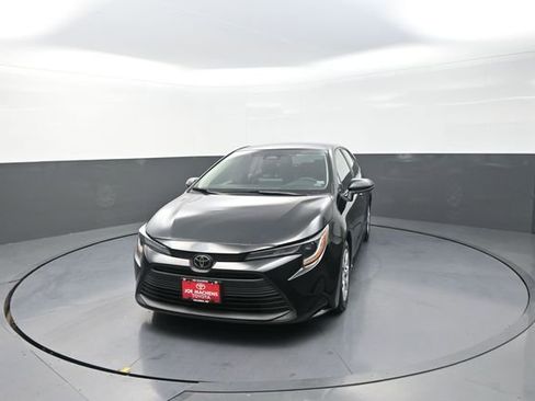 Used 2024 Toyota Corolla LE FWD image 35