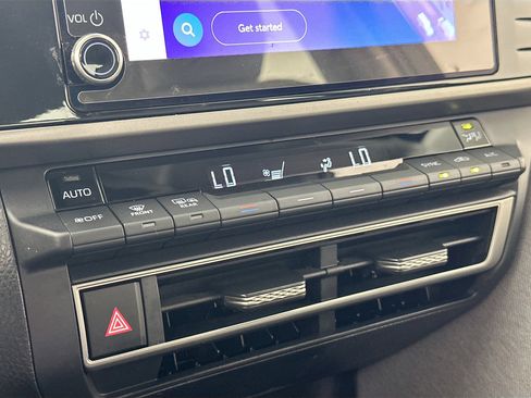 Used 2025 Toyota Camry LE image 15