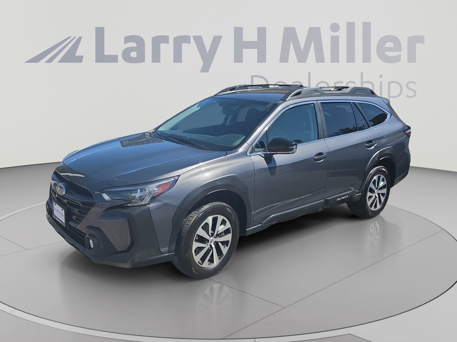 Used 2024 Subaru Outback Premium AWD/4WD image 1