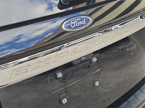Used 2023 Ford Explorer XLT w/ Equipment Group 202A image 29