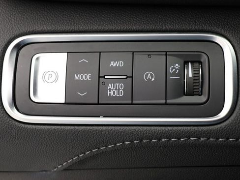 Used 2025 Buick Enclave Preferred image 26