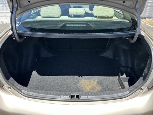 Used 2010 Toyota Corolla LE FWD image 24