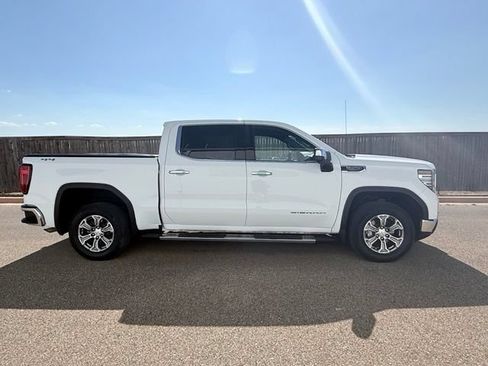 Used 2025 GMC Sierra 1500 SLT w/ SLT Convenience Package AWD/4WD image 5
