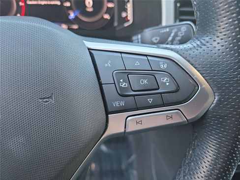 Used 2022 Volkswagen Atlas Cross Sport SEL R-Line image 20