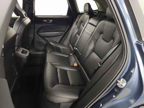 Certified 2023 Volvo XC60 B5 Core image 29