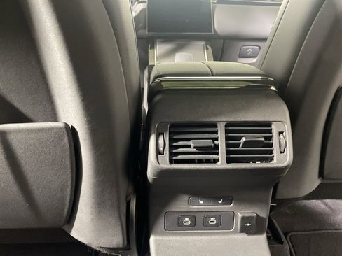 Used 2025 Land Rover Range Rover Velar Dynamic SE image 28