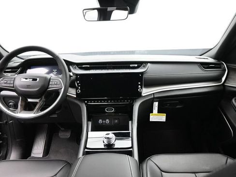 New 2026 Jeep Grand Cherokee Limited w/ Trailer Tow Package RWD image 23