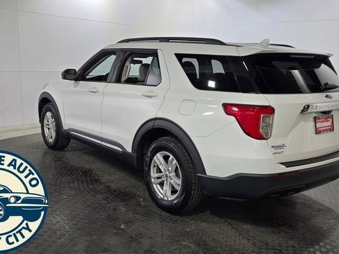 Used 2020 Ford Explorer XLT w/ Comfort Package AWD/4WD image 5