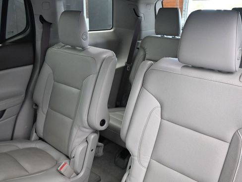 Used 2017 GMC Acadia SLT FWD image 24