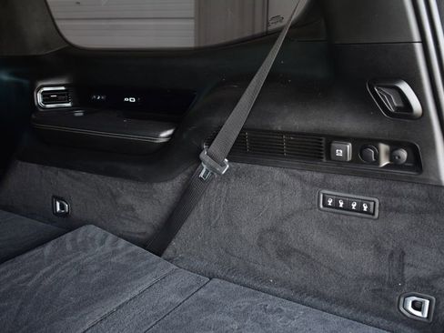 Used 2022 Jeep Grand Wagoneer Series II w/ Premium Group II image 39