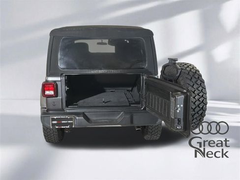 Used 2023 Jeep Wrangler Unlimited Sport AWD/4WD image 23