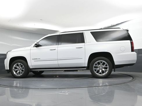 Used 2017 GMC Yukon XL SLE w/ SLE Value Package RWD image 30