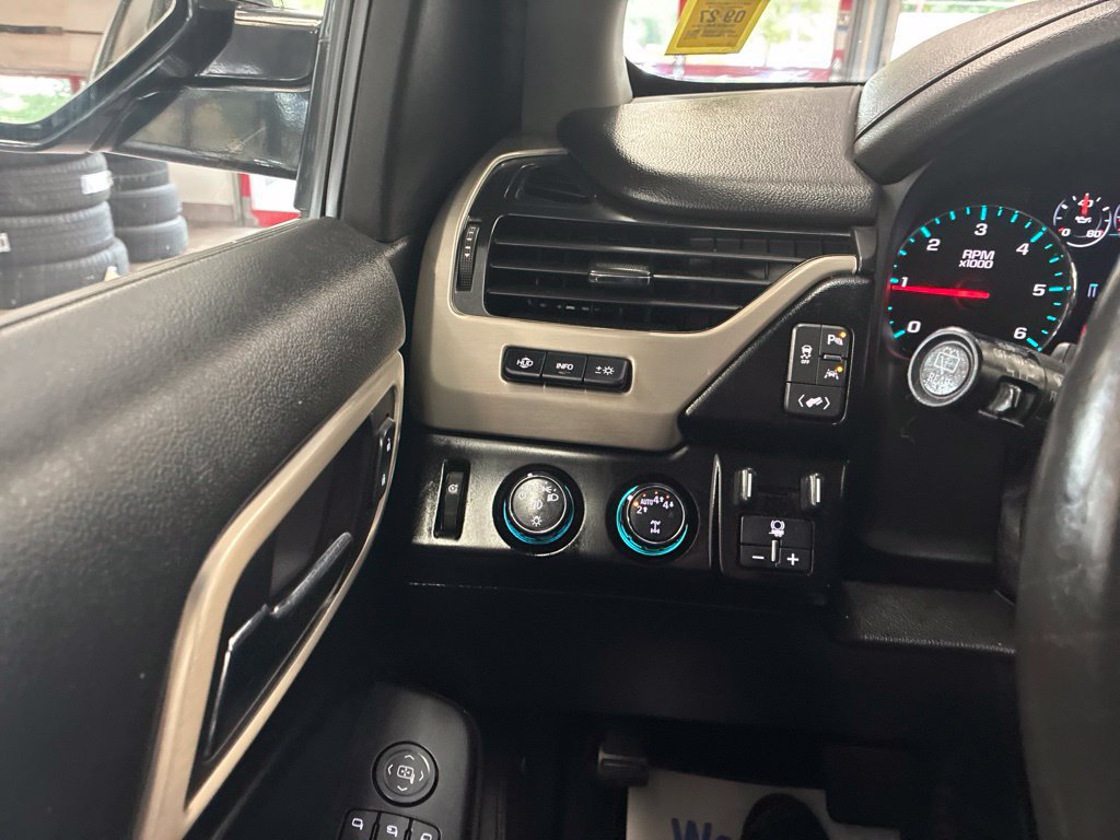 Used 2018 GMC Yukon Denali w/ Open Road Package AWD/4WD image 41