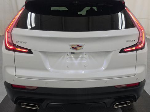 Used 2022 Cadillac XT4 Sport w/ Enhanced Visibility Package AWD/4WD image 9