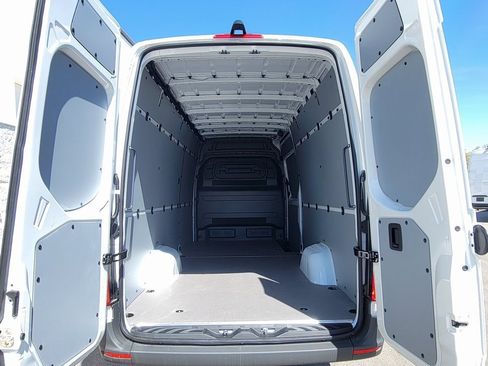 New 2025 Mercedes-Benz Sprinter 2500 image 7